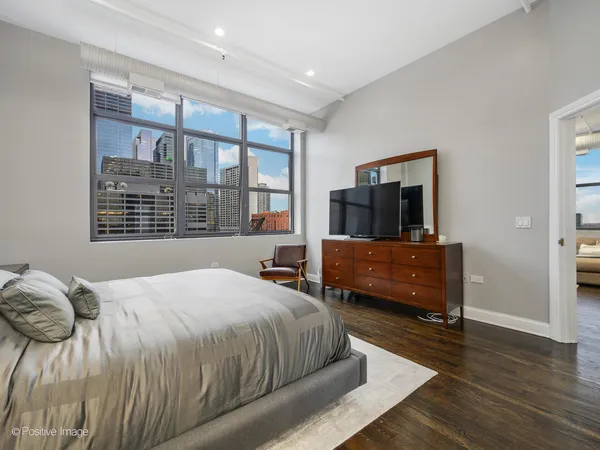 $765,000 | 360 West Illinois Street, Unit 10F, Chicago, IL 60654