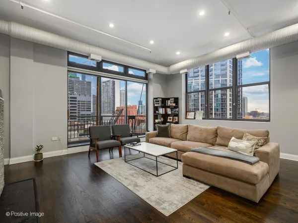$765,000 | 360 West Illinois Street, Unit 10F, Chicago, IL 60654