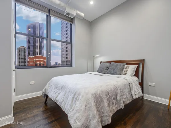 $765,000 | 360 West Illinois Street, Unit 10F, Chicago, IL 60654