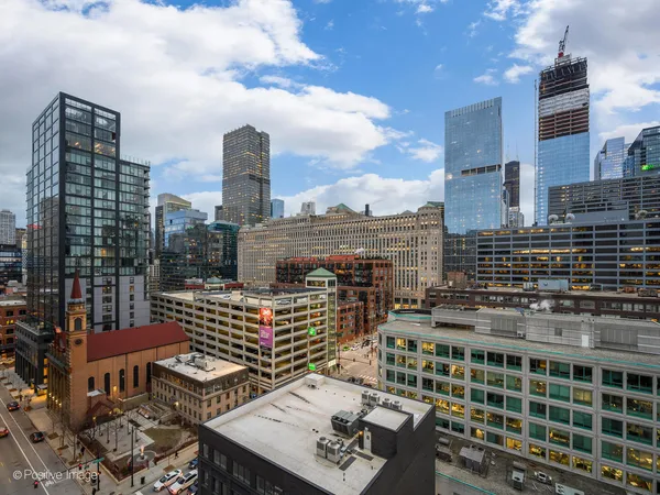 $765,000 | 360 West Illinois Street, Unit 10F, Chicago, IL 60654