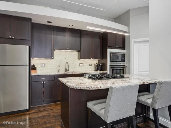 $765,000 | 360 West Illinois Street, Unit 10F, Chicago, IL 60654