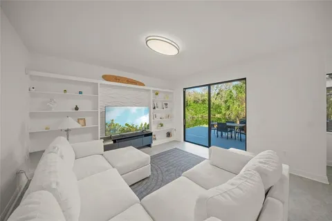 $740,000 | 4882 Greymoss Lane, Sarasota, FL 34233