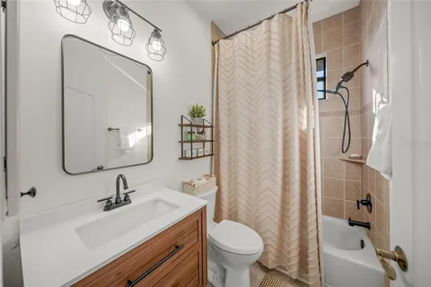 $740,000 | 4882 Greymoss Lane, Sarasota, FL 34233