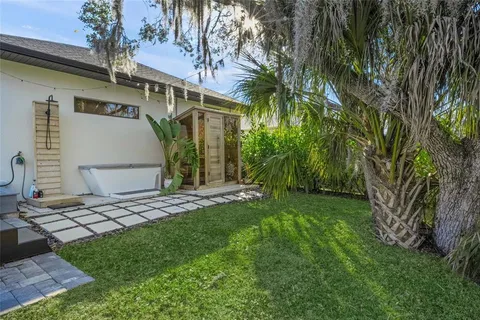 $740,000 | 4882 Greymoss Lane, Sarasota, FL 34233