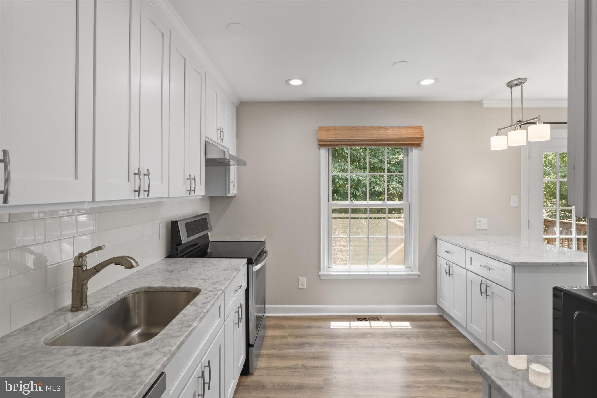 8583 Tyrolean Way Springfield, VA 22153 - Photo 9 of 27