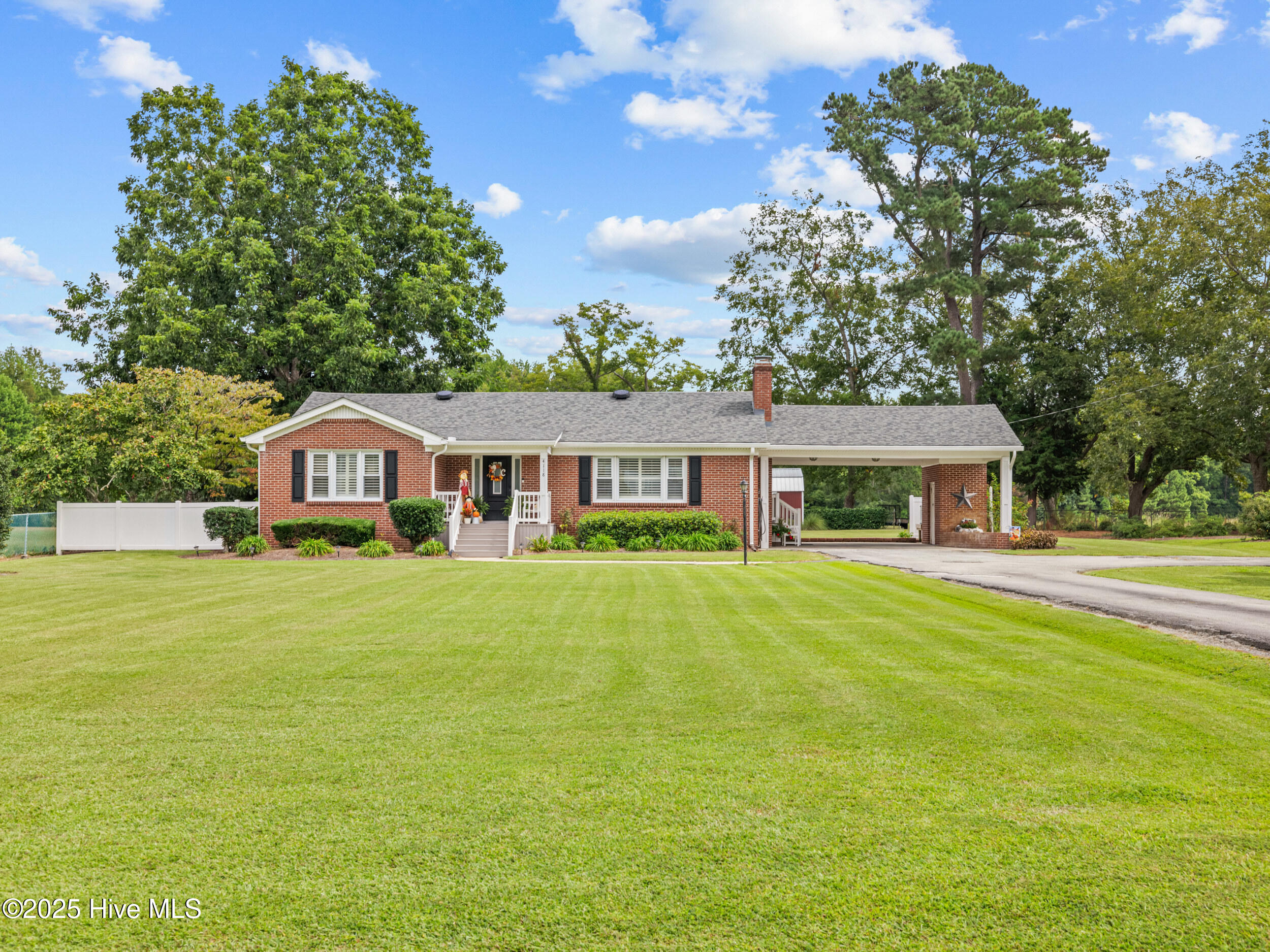 4118 Old Cherry Point Road New Bern, NC 28560 - Photo 1 of 70 025a5458