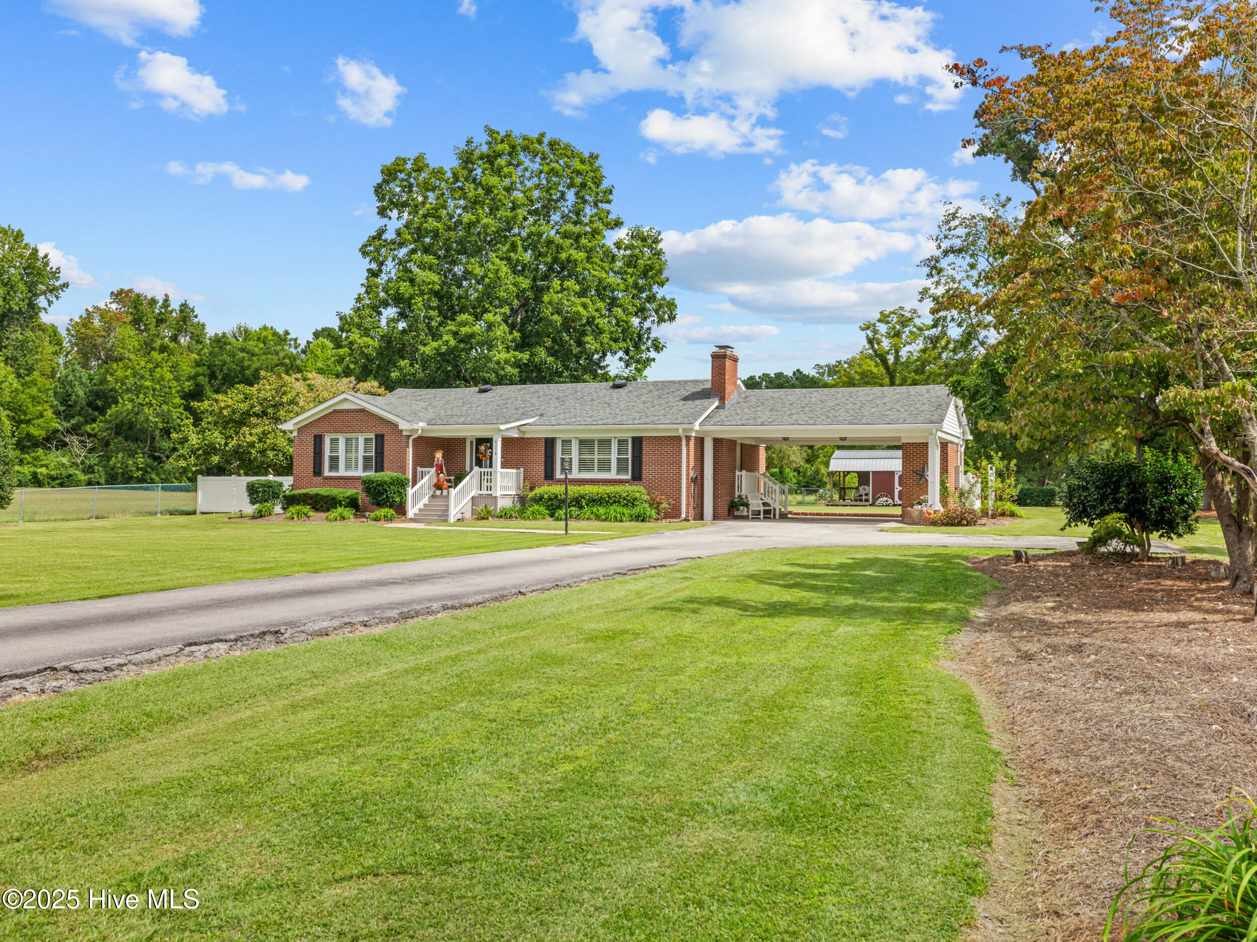 4118 Old Cherry Point Road New Bern, NC 28560 - Photo 3 of 70 025a5464