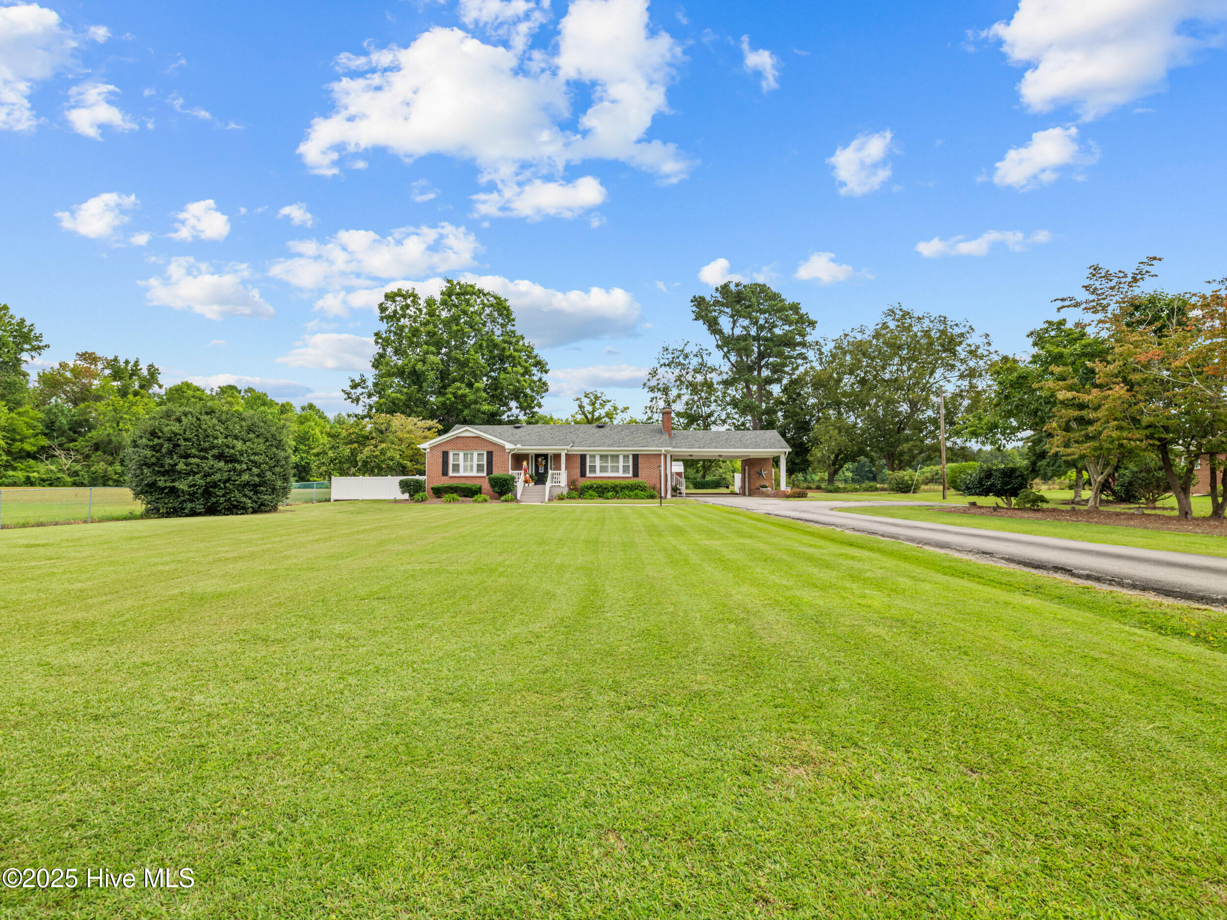 4118 Old Cherry Point Road New Bern, NC 28560 - Photo 4 of 70 025a5466