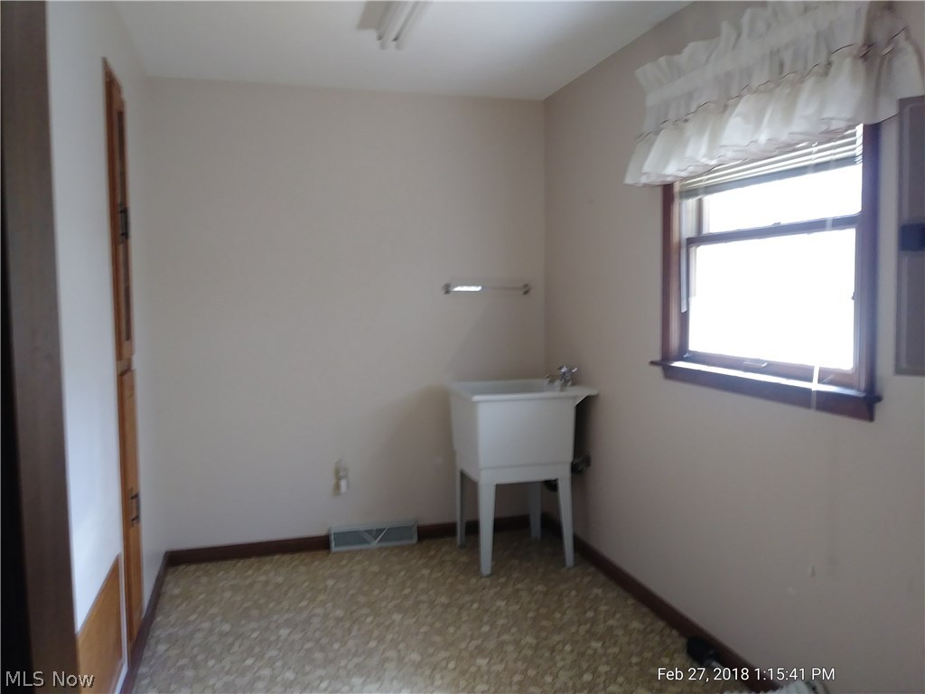 12585 Amish Ridge Road Mount Perry, OH 43760 - Photo 18 of 32 Gallery Image 18
