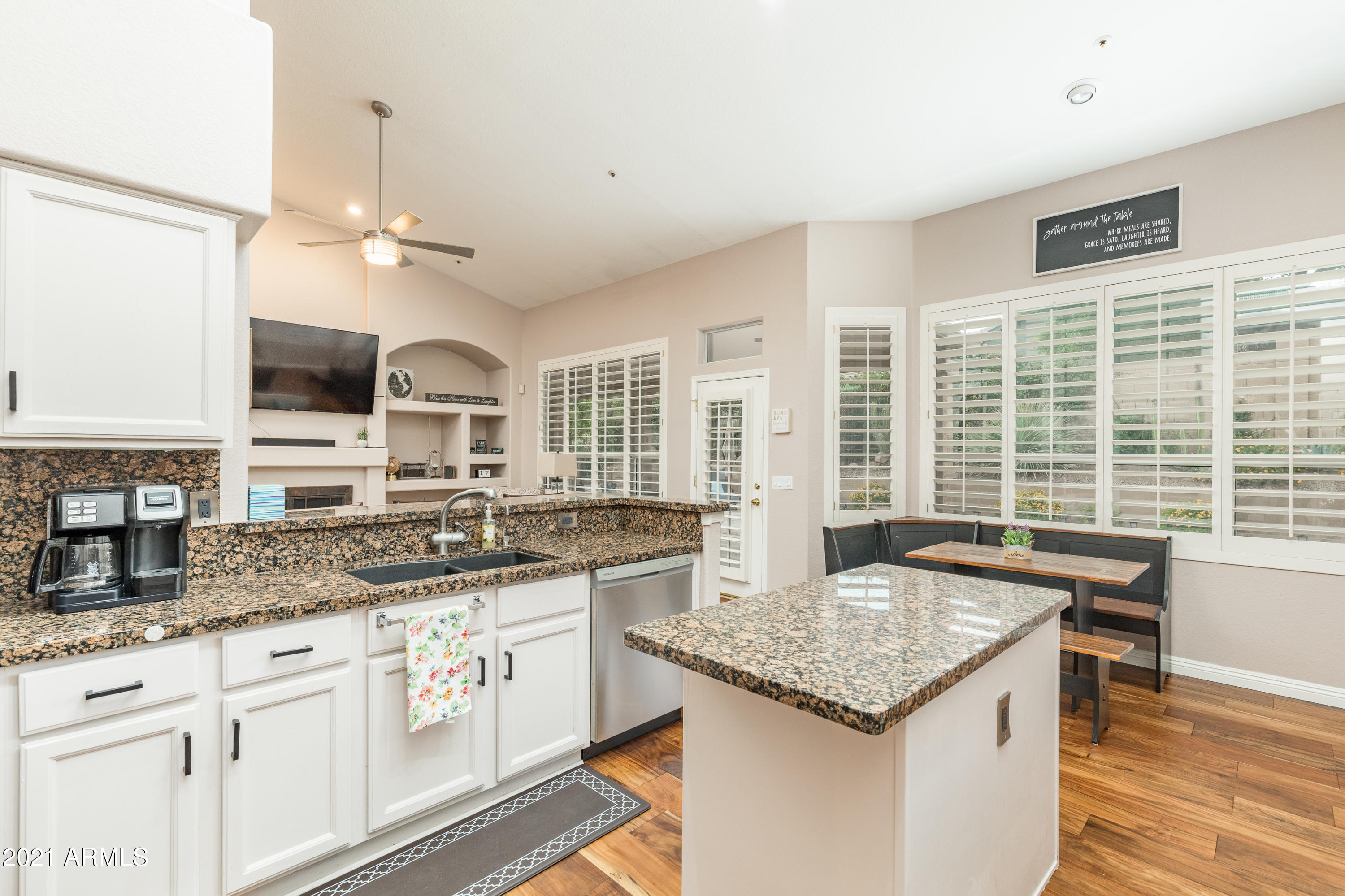 11160 East Greythorn Drive Scottsdale, AZ 85262 - Photo 13 of 33 11160 Graythorn (16 of 36)