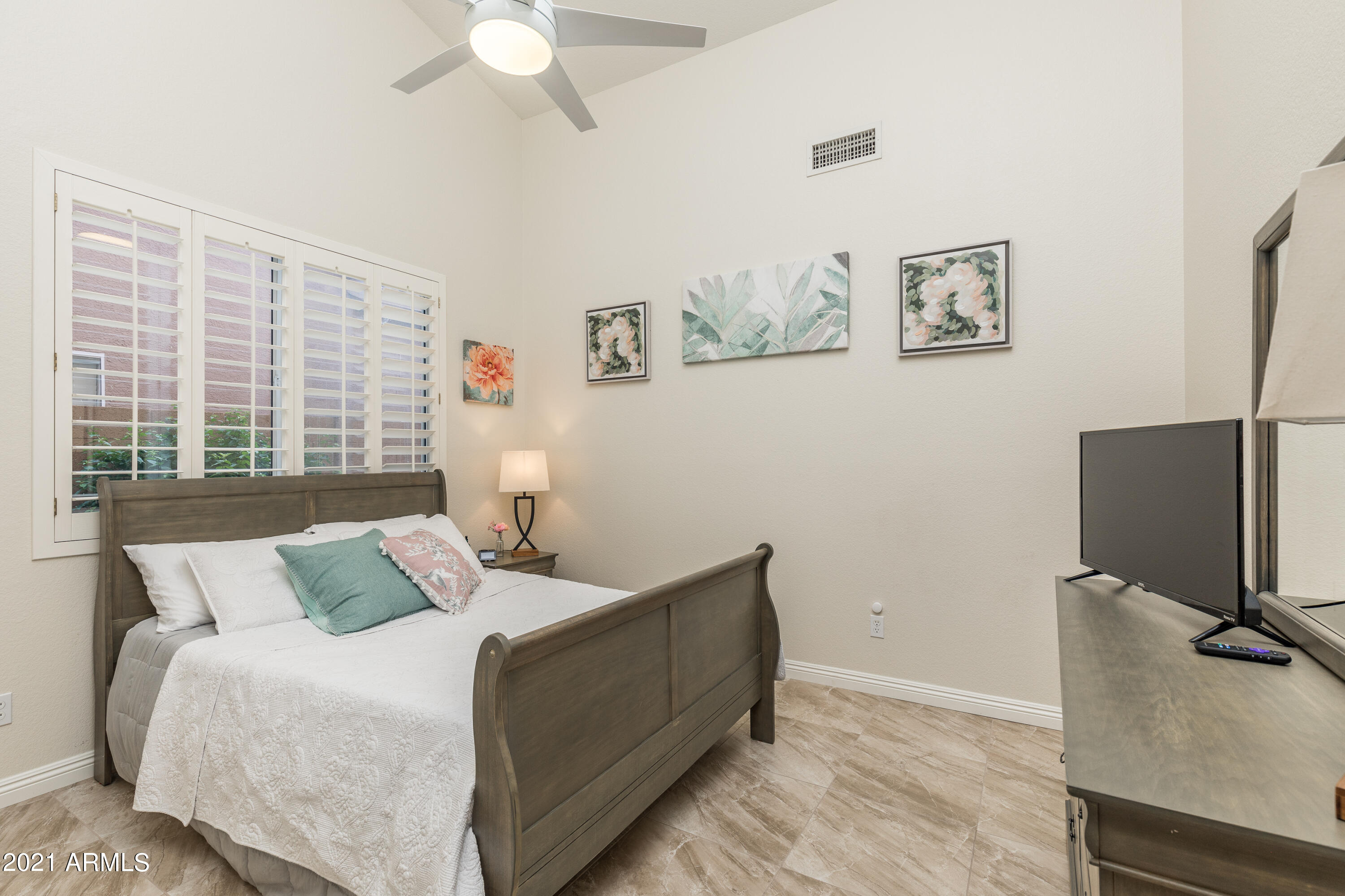 11160 East Greythorn Drive Scottsdale, AZ 85262 - Photo 18 of 33 Guest 1