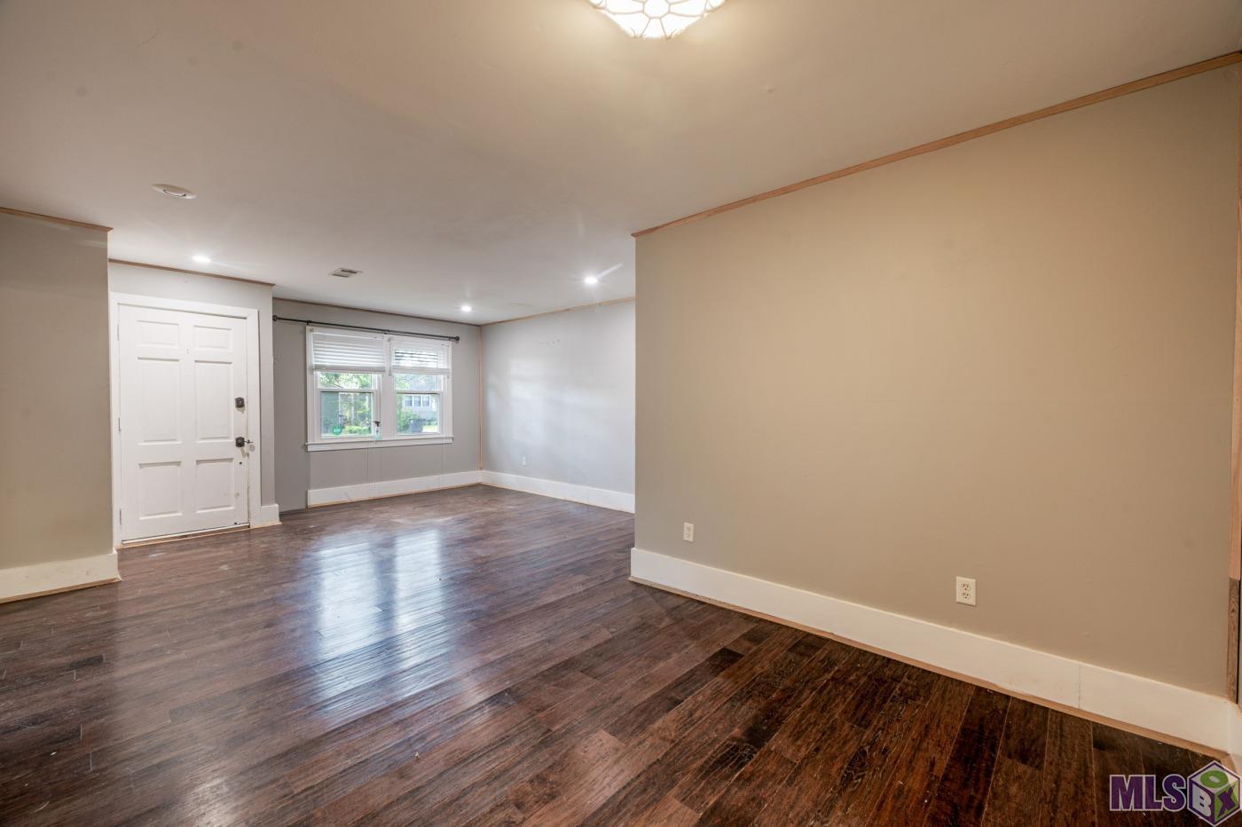 2434 Honeysuckle Avenue Baton Rouge, LA 70808 - Photo 2 of 23