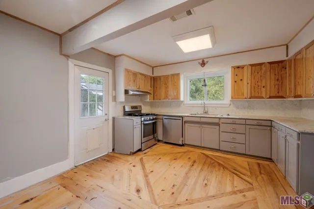 $299,000 | 2434 Honeysuckle Avenue, Baton Rouge, LA 70808
