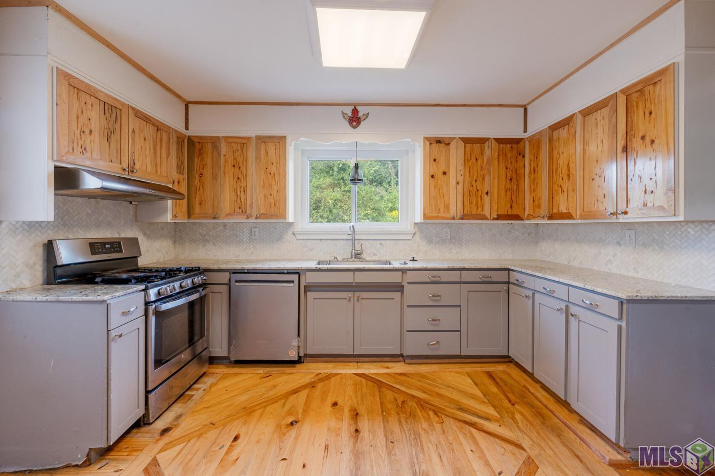 2434 Honeysuckle Avenue Baton Rouge, LA 70808 - Photo 9 of 23