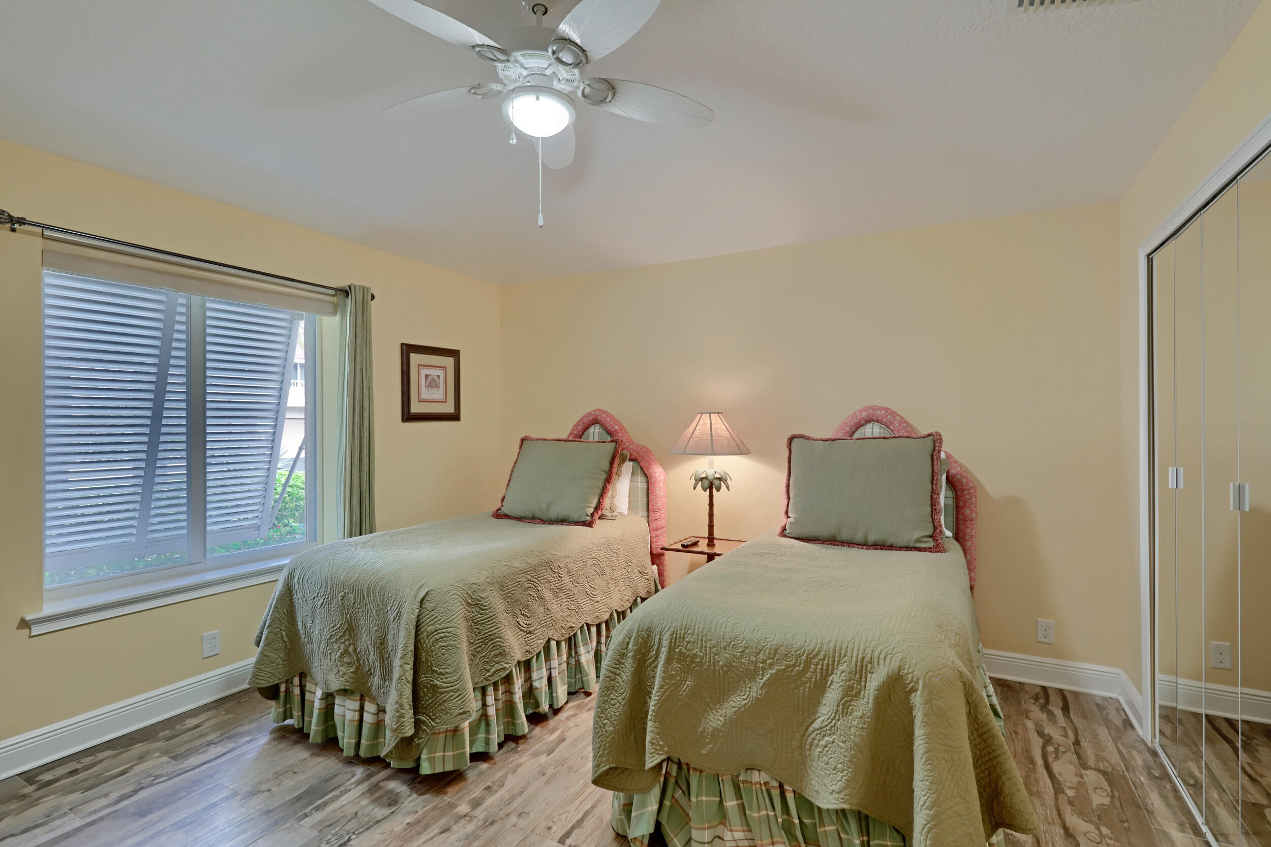 1118 Surf Road Riviera Beach, FL 33404 - Photo 27 of 44 29_320a8631-hdr(7)