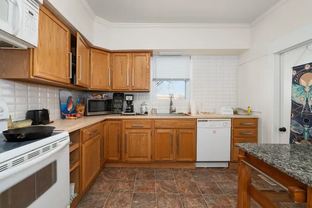 $409,900 | 318 Mandt Parkway, Stoughton, WI 53589