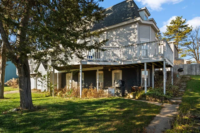 $409,900 | 318 Mandt Parkway, Stoughton, WI 53589