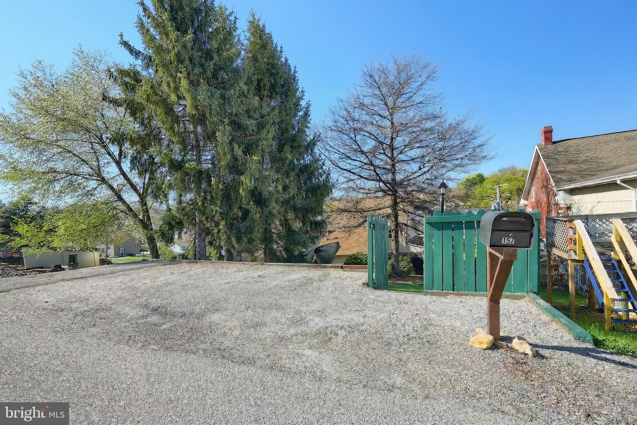 157 West Main Street Windsor, PA 17366 - Photo 31 of 35