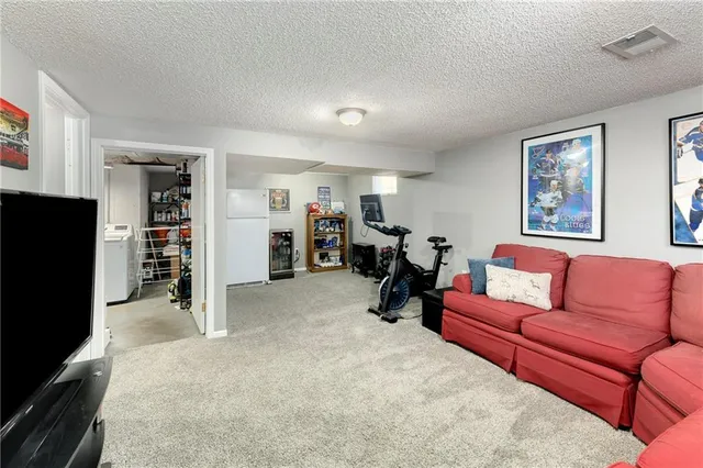 $245,000 | 16501 East 28th Place, Independence, MO 64055