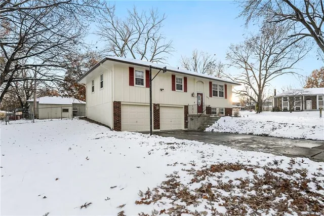 $245,000 | 16501 East 28th Place, Independence, MO 64055