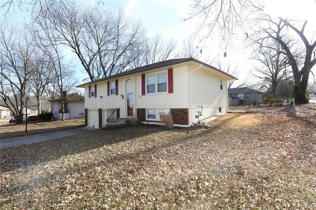 $245,000 | 16501 East 28th Place, Independence, MO 64055