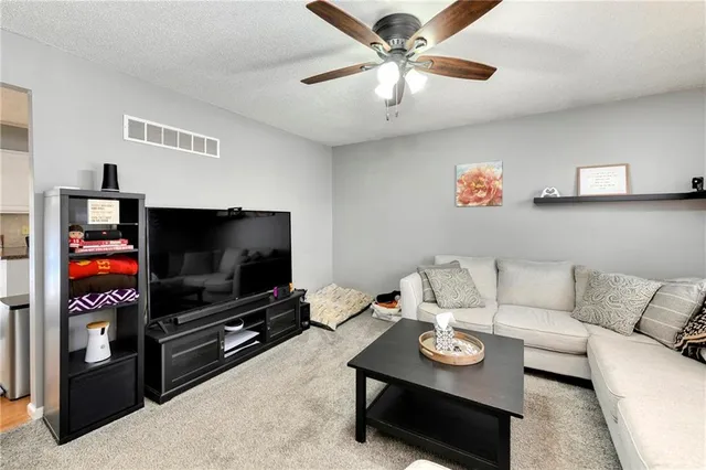 $245,000 | 16501 East 28th Place, Independence, MO 64055