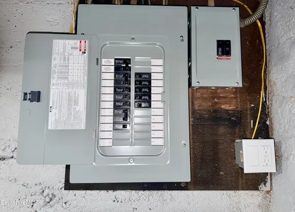 $349,900 | 5-6 Monteleone Place, Pittsfield, MA 01201