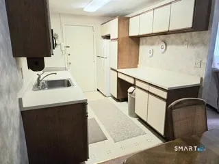 $124,900 | 1162 Middle Turnpike West, Unit B2, Manchester, CT 06040