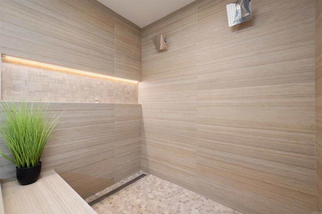 2501 State Street Carlsbad, CA 92008 - Photo 13 of 32 a bathroom with a shower