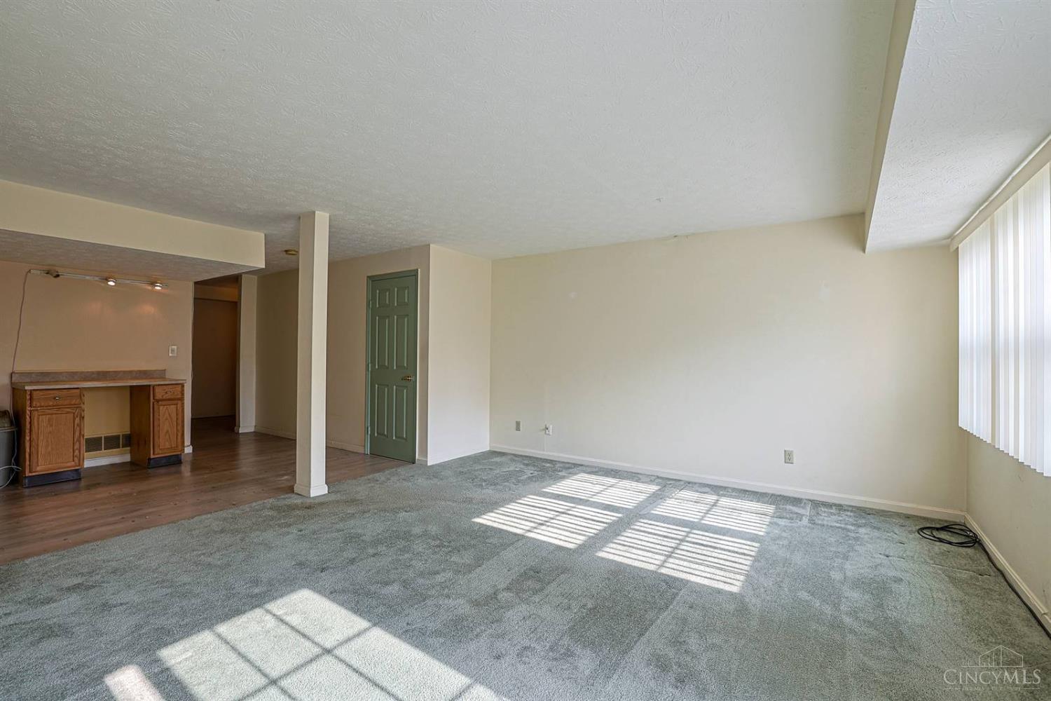 10555 Montgomery Road, Unit 35 Cincinnati, OH 45242 - Photo 17 of 30 Gallery Image 17