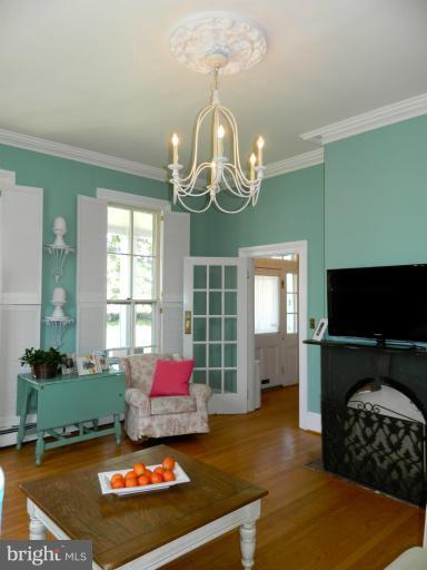 1101 Frederick Road Catonsville, MD 21228 - Photo 1 of 30 Living Room