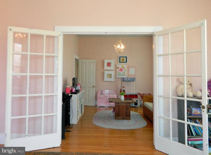 1101 Frederick Road Catonsville, MD 21228 - Photo 28 of 30 Bedroom #3
