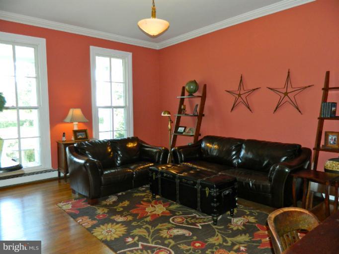 1101 Frederick Road Catonsville, MD 21228 - Photo 7 of 30 Family Room