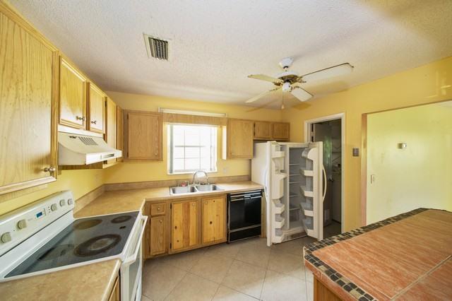 22314 Southwest 57th Circle Boca Raton, FL 33428 - Photo 5 of 25 22314SW57thCir_Custom_Resized_433367994_