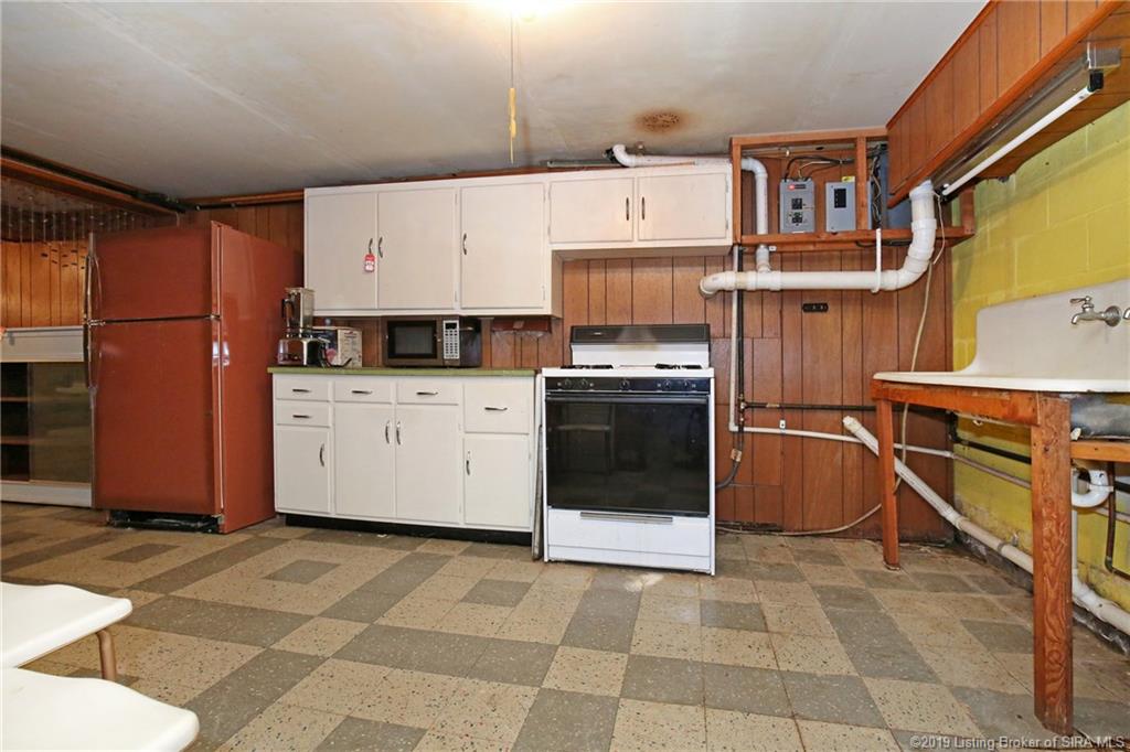 217 Spickert Knob Road New Albany, IN 47150 - Photo 33 of 52 Gallery Image 33