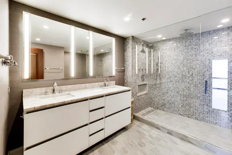 $1,280,000 | 100 East Huron Street, Unit 3505, Chicago, IL 60611