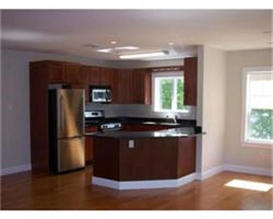 11 Cheriton Road, Unit 305 Boston, MA 02132 - Photo 2 of 5