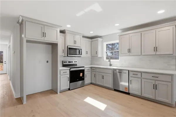 $274,000 | 309 North Cedar Avenue, Independence, MO 64053