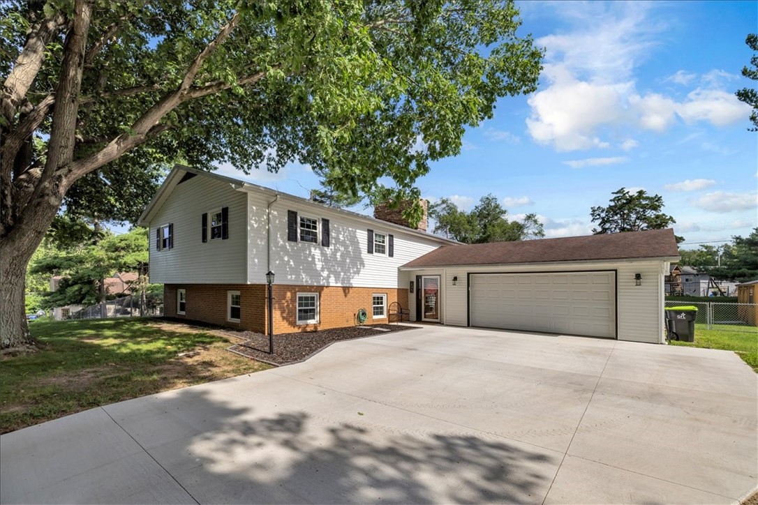 1525 Moorwood Drive Decatur, IL 62521 - Photo 1 of 44