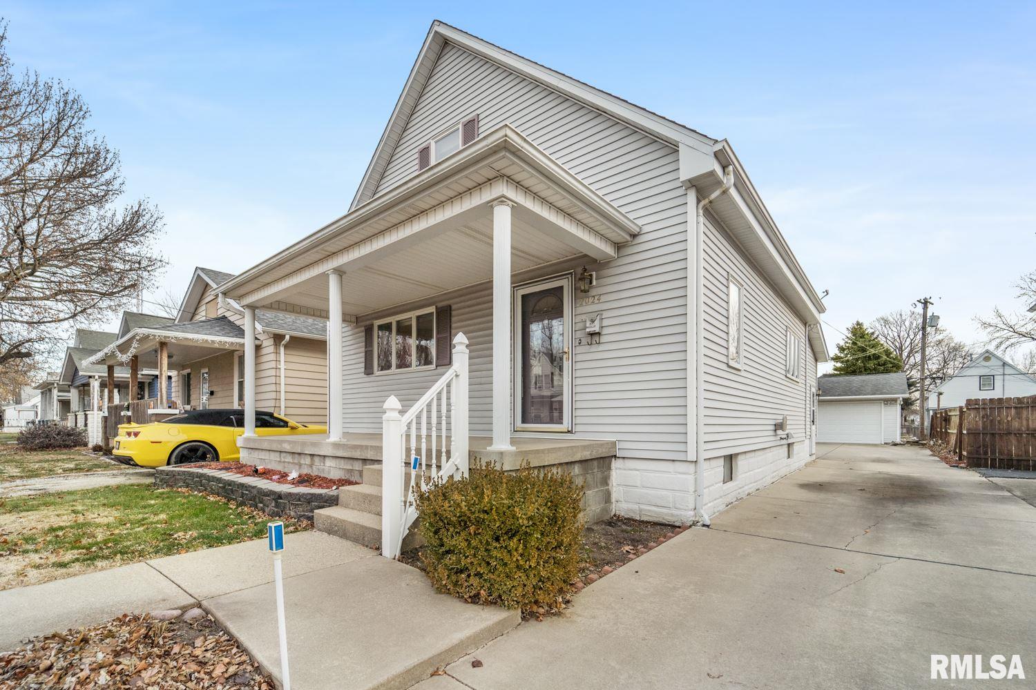 2024 North 16th Street Springfield, IL 62702 - Photo 2 of 36