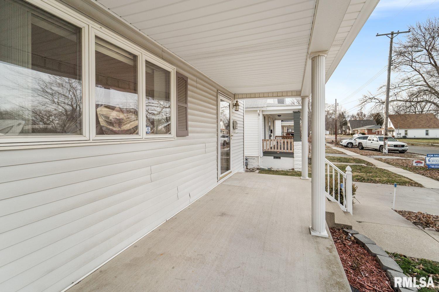 2024 North 16th Street Springfield, IL 62702 - Photo 4 of 36