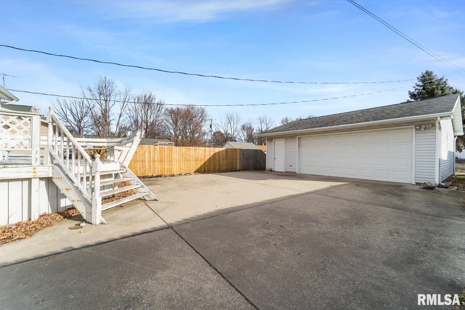 2024 North 16th Street Springfield, IL 62702 - Photo 5 of 36