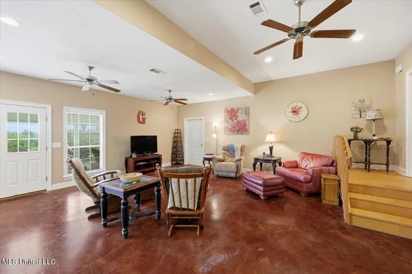 $299,900 | 1333 Scr 51, Mount Olive, MS 39119