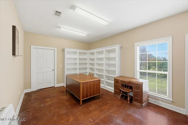 $299,900 | 1333 Scr 51, Mount Olive, MS 39119