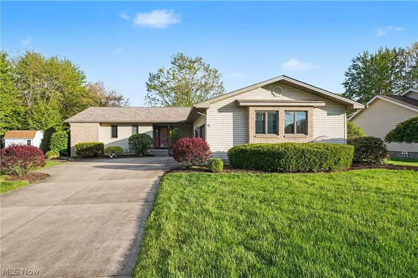 $350,000 | 358 Tessa Place, Cortland, OH 44410