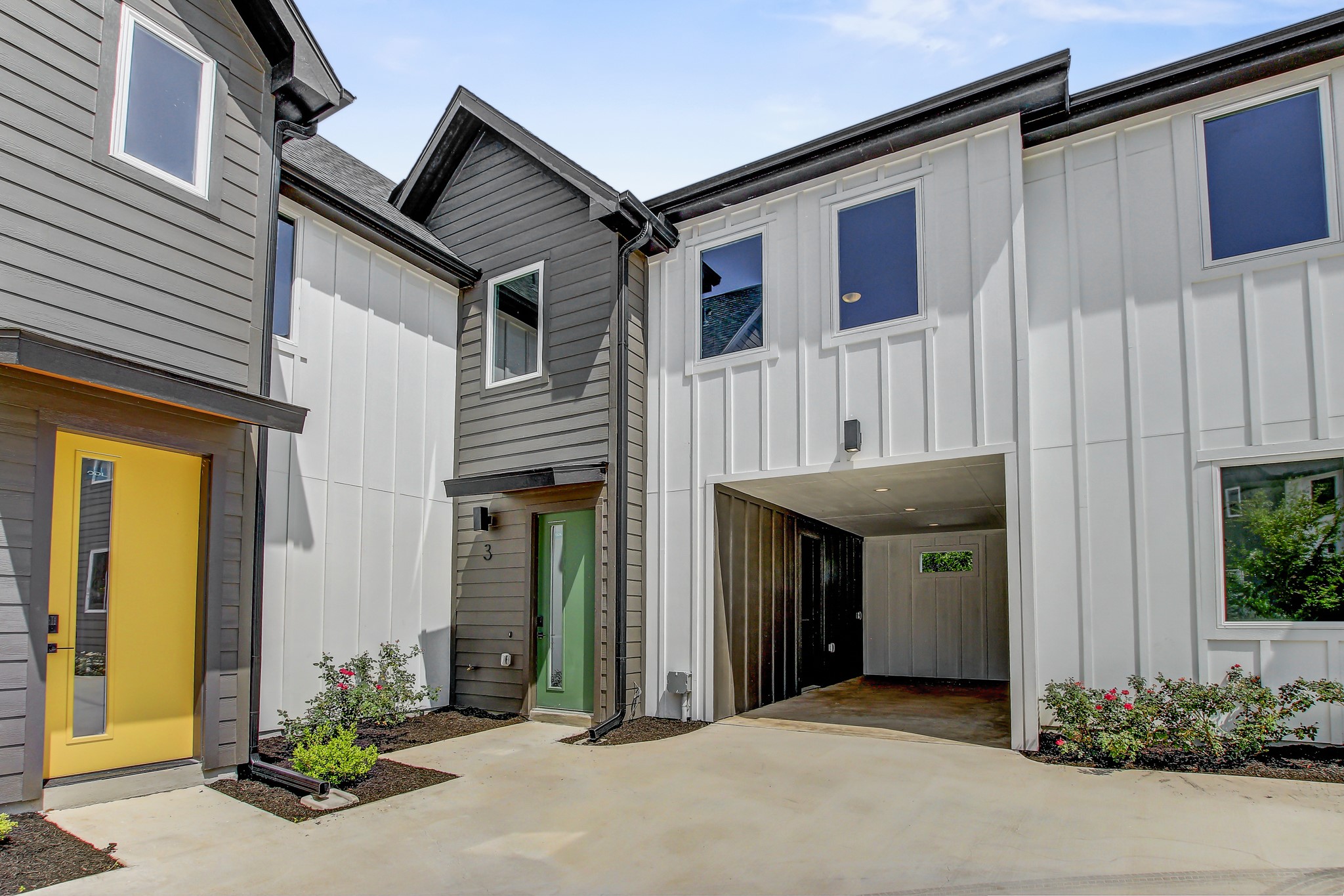 4127 East 12th Street, Unit 3 Austin, TX 78721 - Photo 26 of 29 a front view of a house
