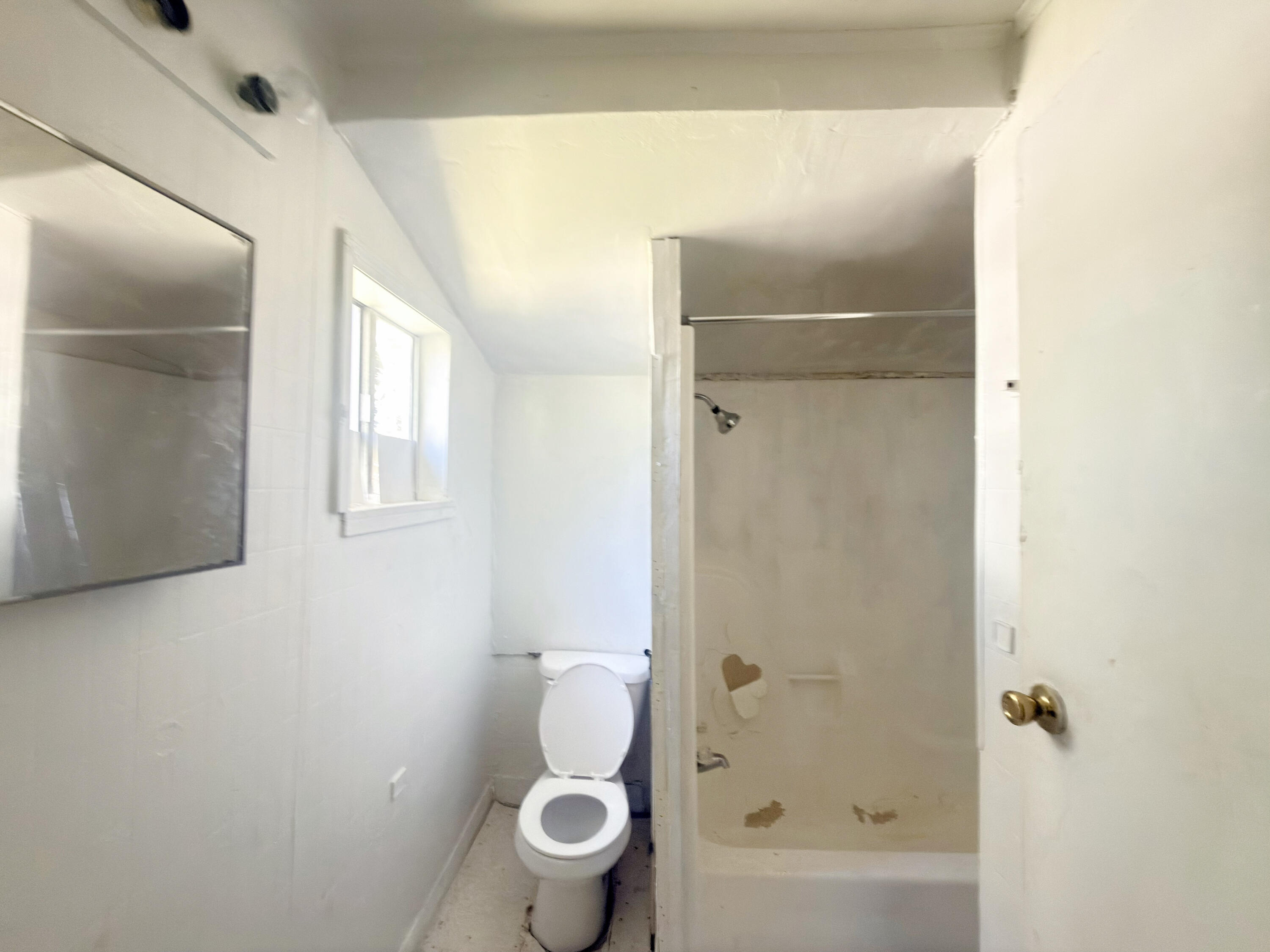 1021 Miller Street Augusta, GA 30901 - Photo 7 of 11 Bathroom