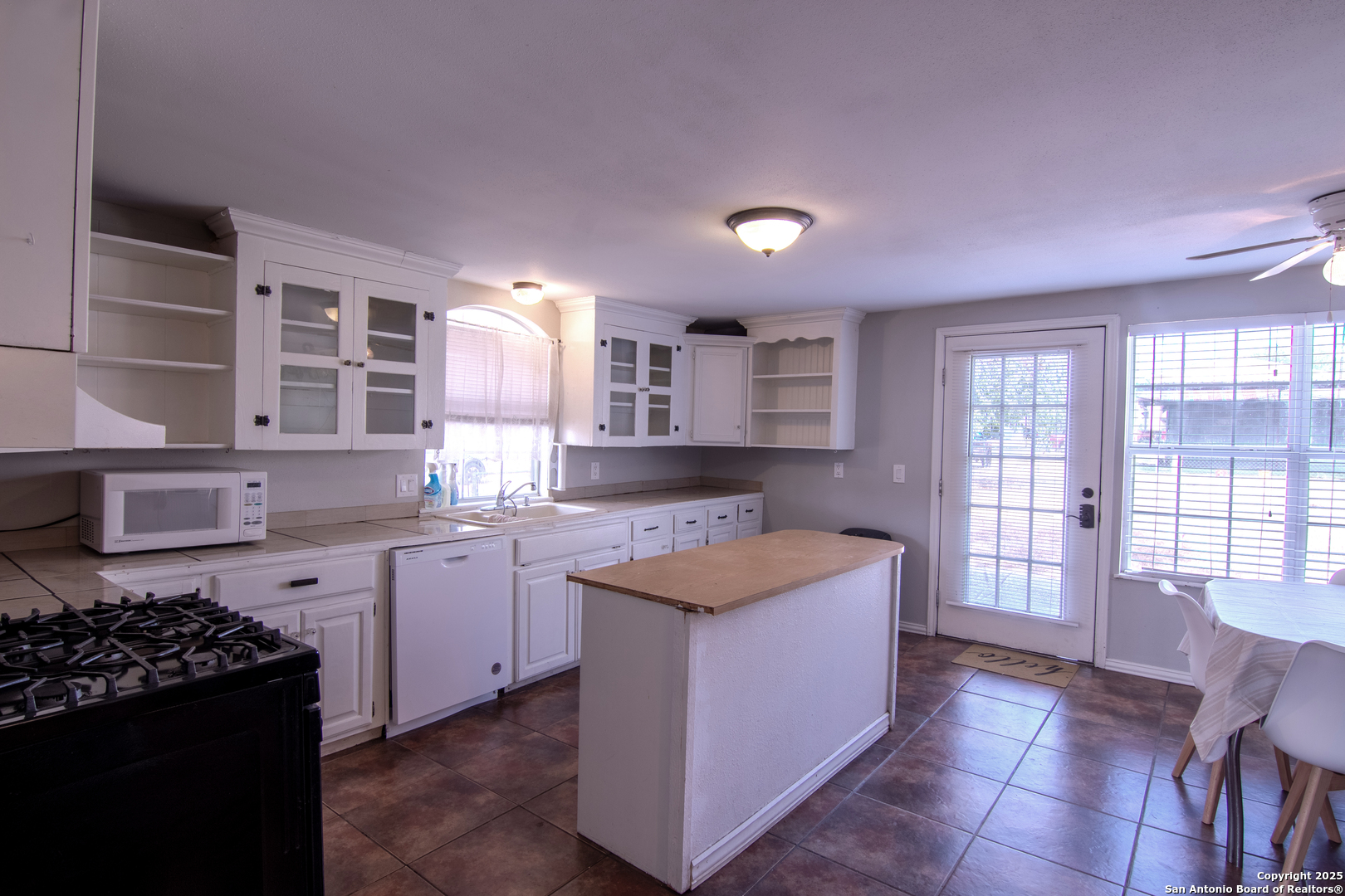 116 Matlock Poth, TX 78147 - Photo 12 of 26