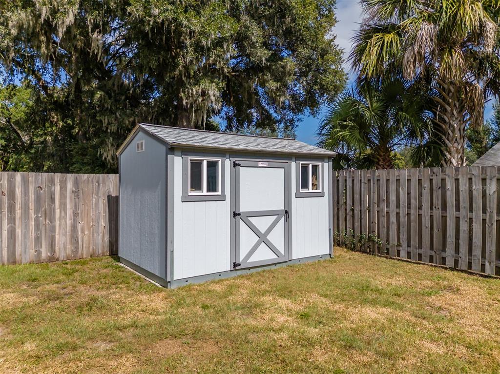 222 Halton Circle Seffner, FL 33584 - Photo 50 of 57 a view of backyard of house