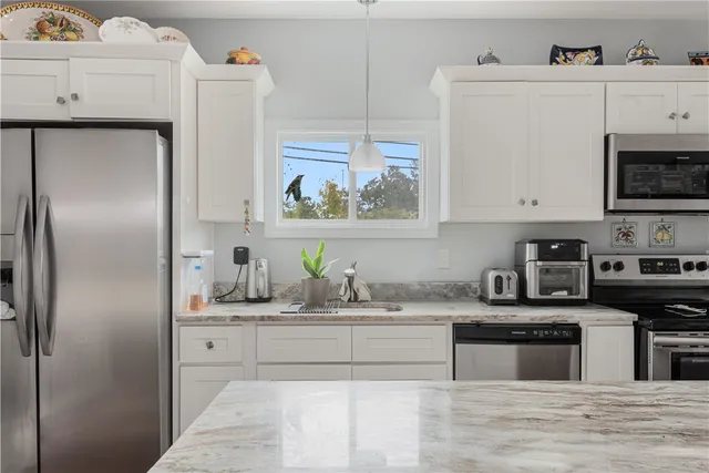 $685,000 | 670 Wickenden Street, Providence, RI 02903